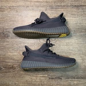 Yeezy 350 Cinder ( Size 11 )